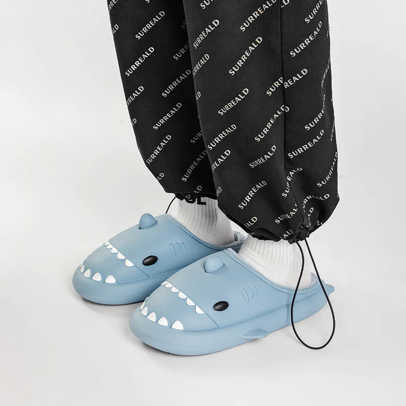Shark Slippers [Zapatillas de Tiburón]